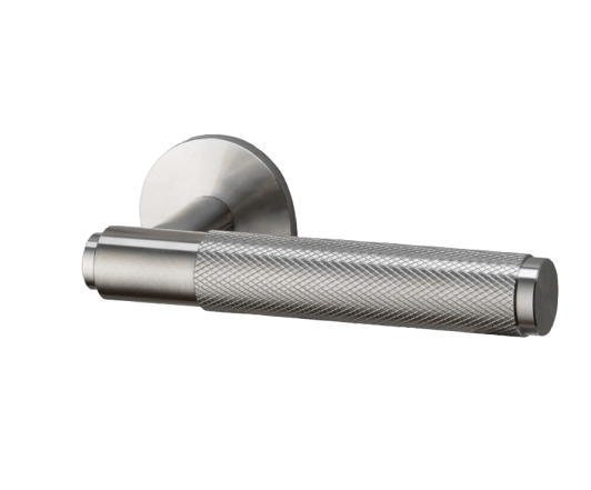 Дверные ручки на розетке P.Bisschop