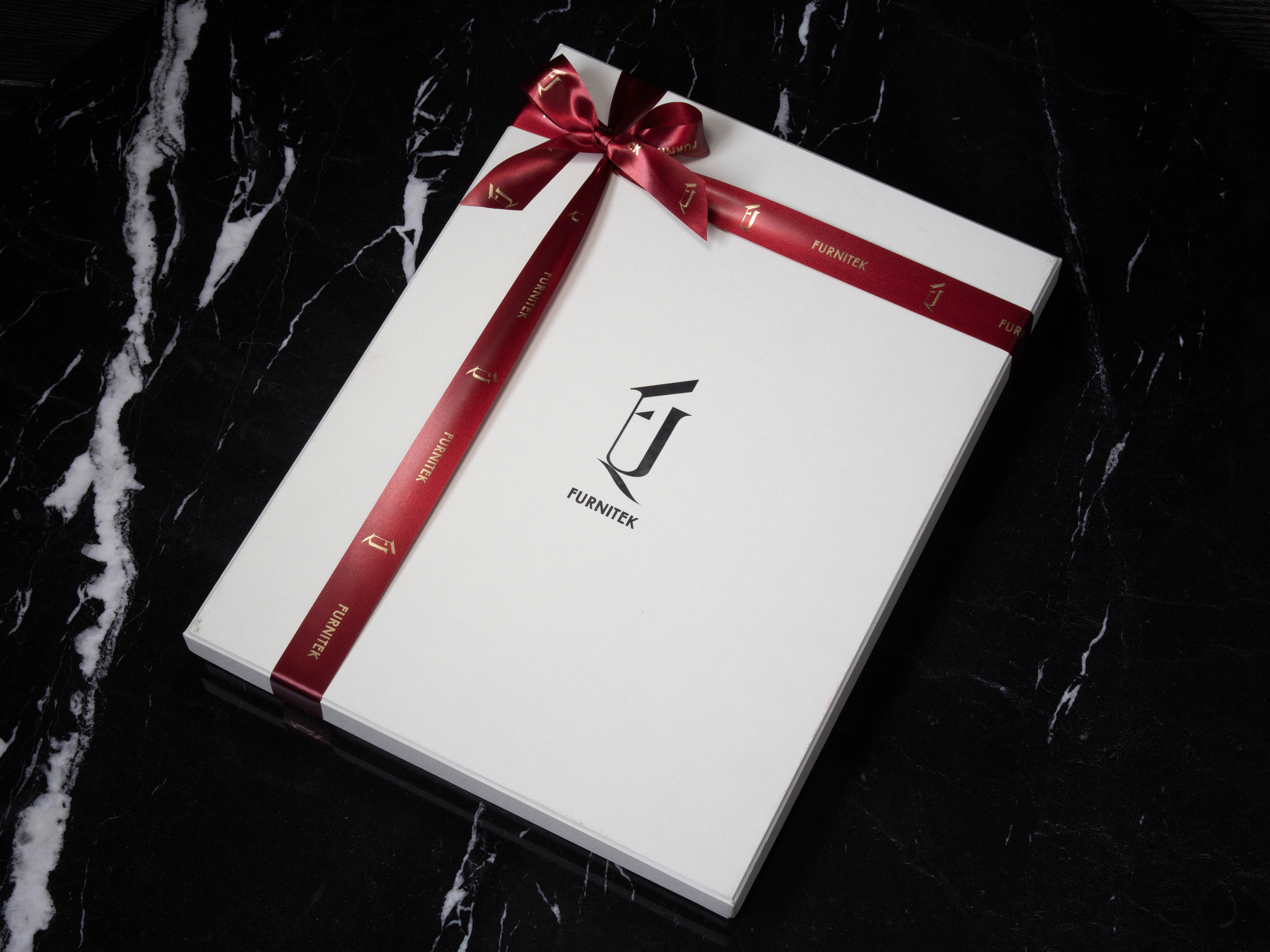 Подарочный набор аксессуаров из кожи FURNITEK FG-402