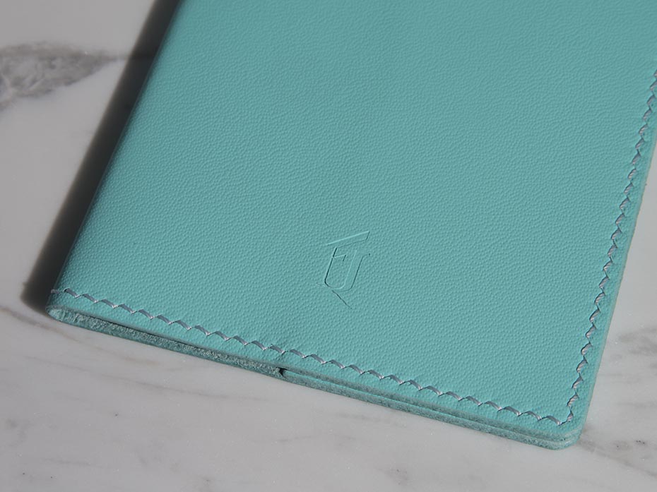 Обложка на паспорт FURNITEK модель FG-02027 из натуральной кожи цвет тифани
