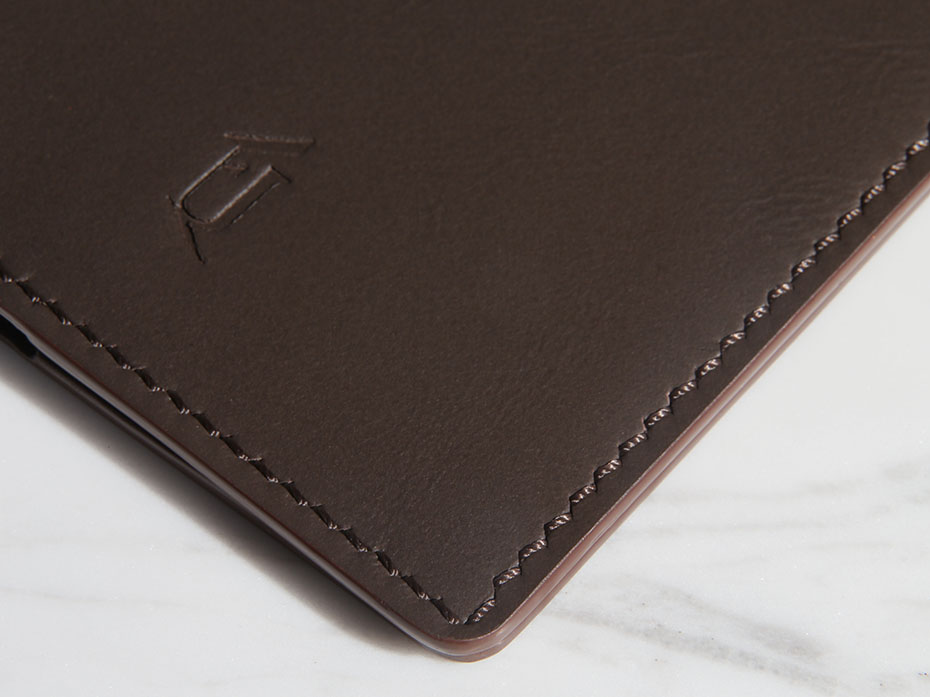 Обложка на паспорт FURNITEK модель FG-02022 из натуральной кожи цвет тёмно-коричневый