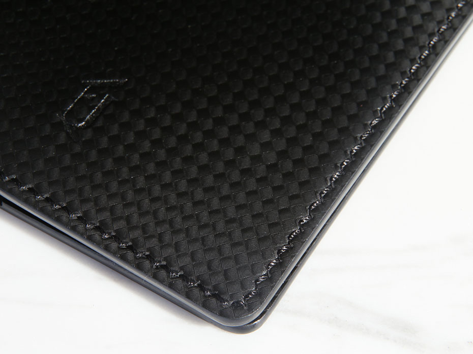 Обложка на паспорт FURNITEK модель FG-02020 из натуральной кожи цвет черный карбон