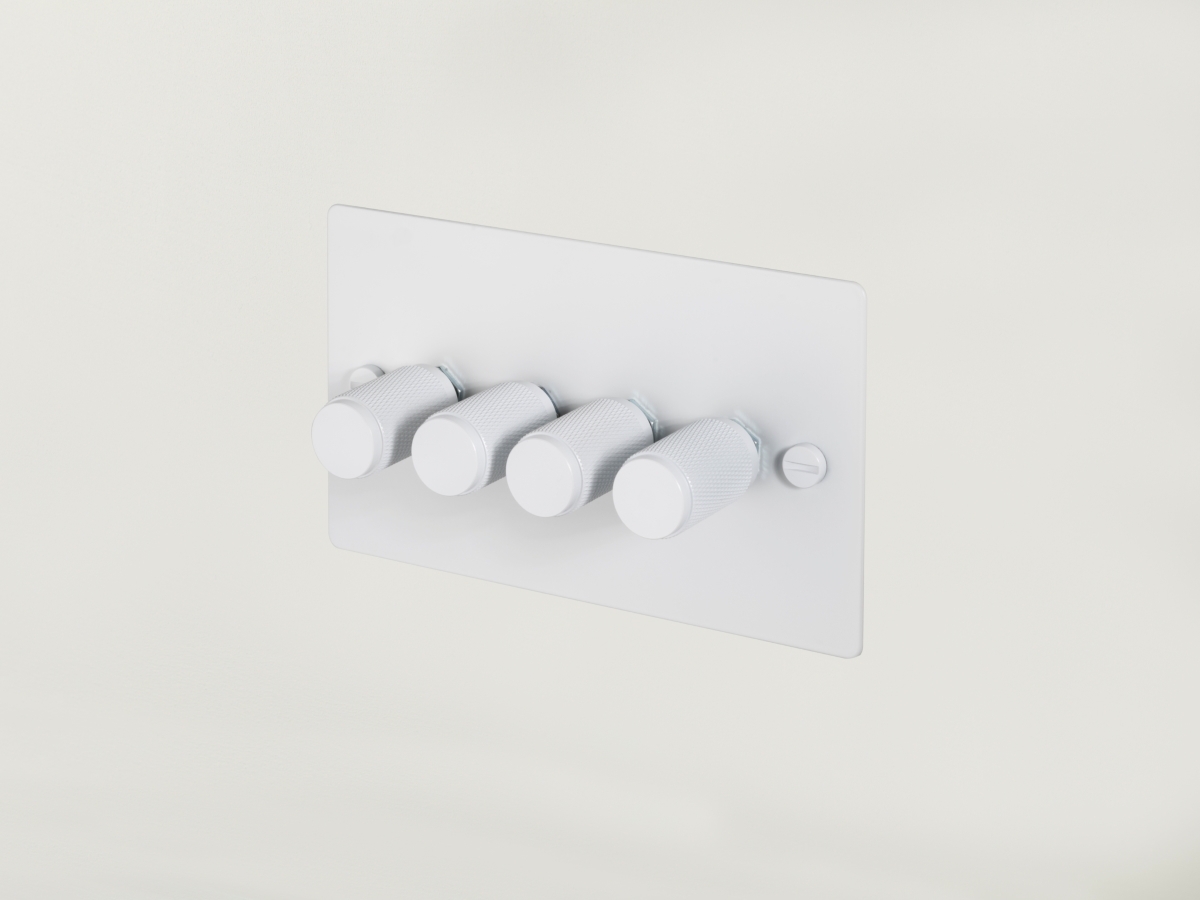 Диммер Buster & Punch четырехклавишный UK-DI-CO-4G-WH-A белый