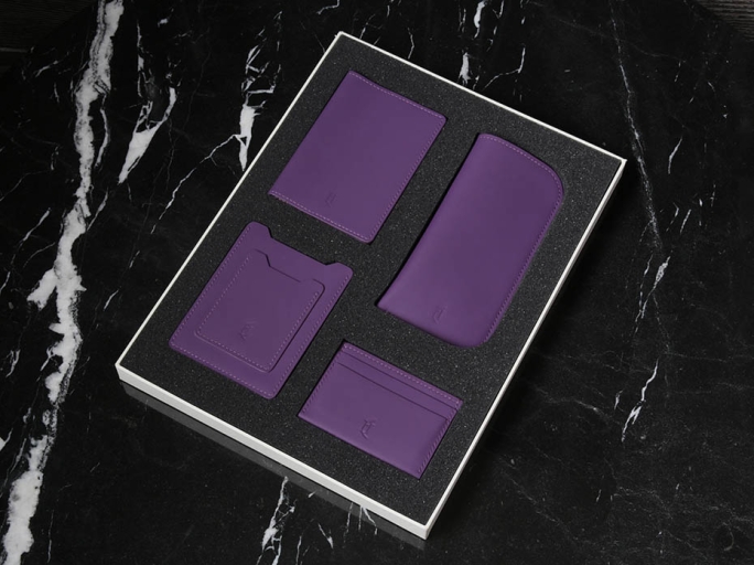 Подарочный набор аксессуаров из кожи FURNITEK FG-404