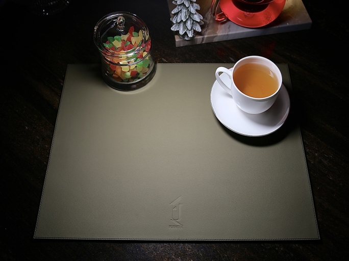 Сервировочная салфетка FURNITEK FG-03003 на стол из натуральной кожи и замши