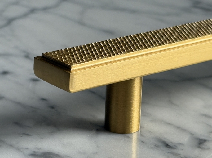 Мебельная ручка скоба Oliver Knights Beatrice CH II 360 мм матовая латунь