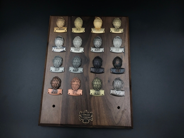 Мебельная ручка-кнопка Edgar Berebi 7705 серебро