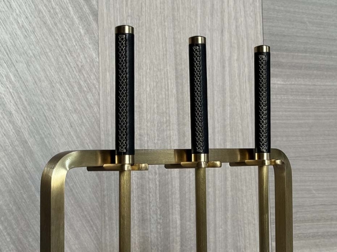 Каминный набор с дровницей FURNITEK FG-01117 матовая латунь