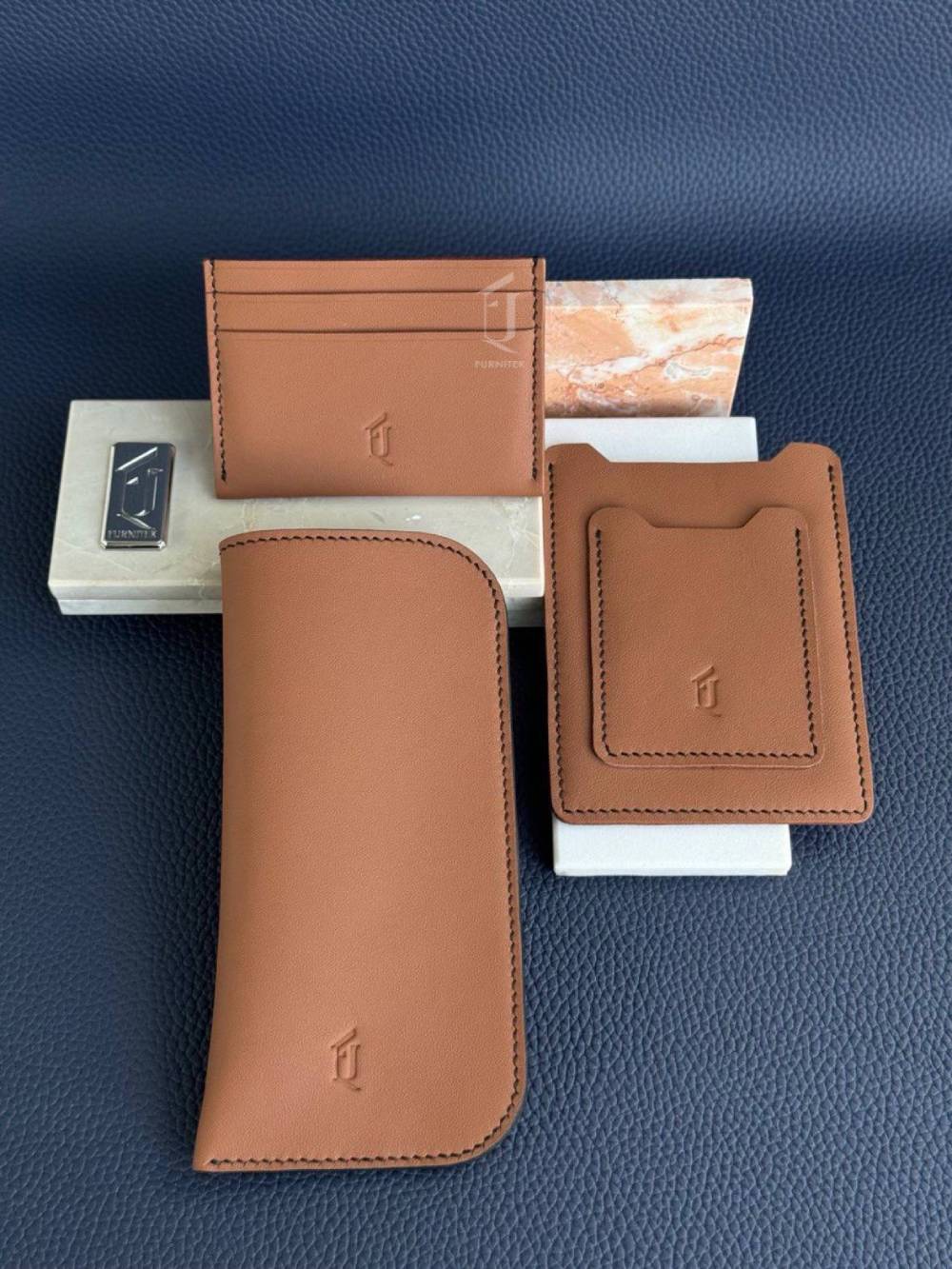 Аксессуары из кожи